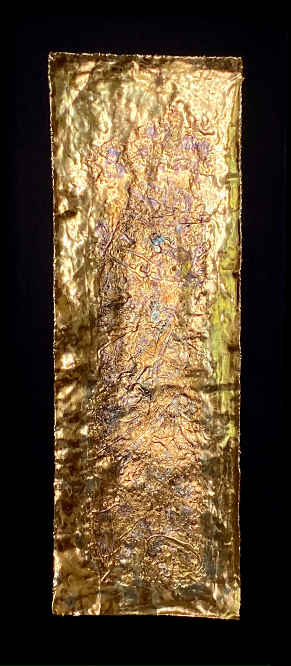 Goldbild, O. T. 2024 · 46 x 103, in schwarzem, satinierten Holzrahmen gebettet;meist 23 Karat Gold, auch 21 Karat Gold, sowie oxydiertes Silber